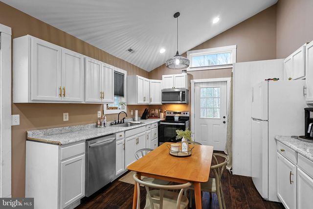 2641 HICKORY CORNER RD, Augusta, WV 26704