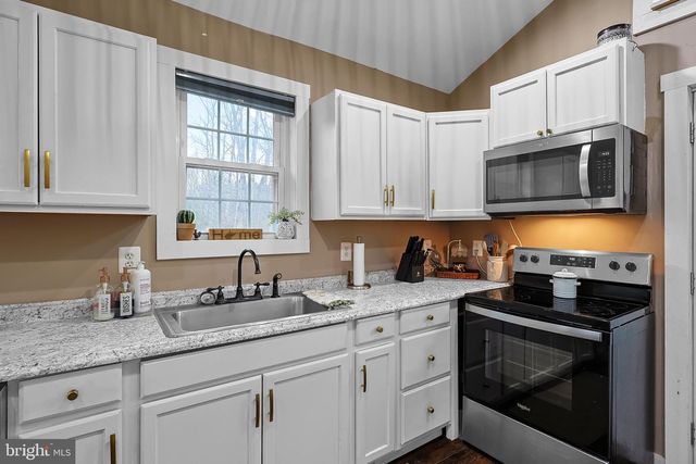 2641 HICKORY CORNER RD, Augusta, WV 26704