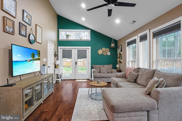 2641 HICKORY CORNER RD, Augusta, WV 26704