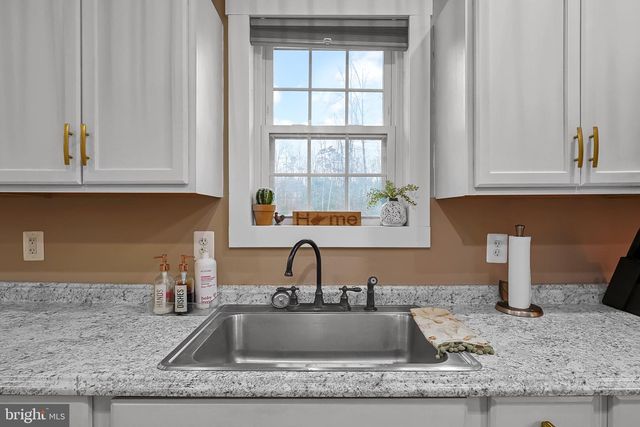 2641 HICKORY CORNER RD, Augusta, WV 26704