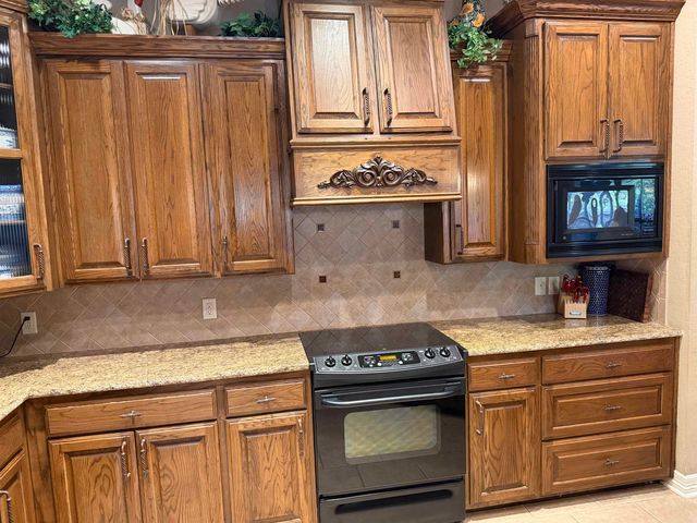 3201 Danville Ct, Longview, TX 75605