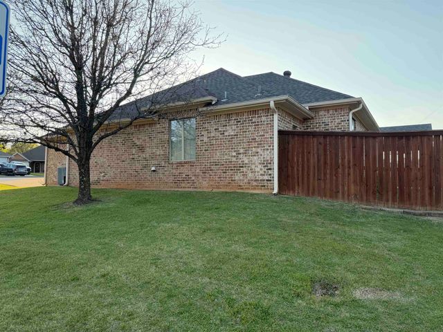 3201 Danville Ct, Longview, TX 75605