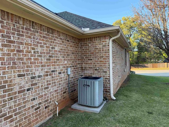 3201 Danville Ct, Longview, TX 75605