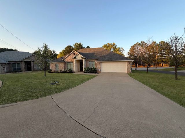 3201 Danville Ct, Longview, TX 75605