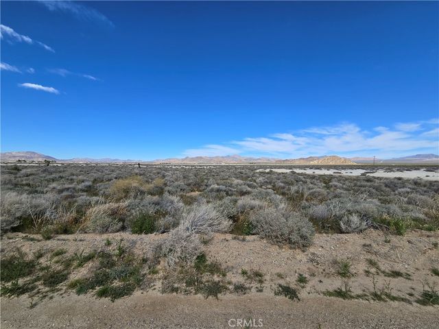 2 Northside Road, Lucerne Valley, CA 92356