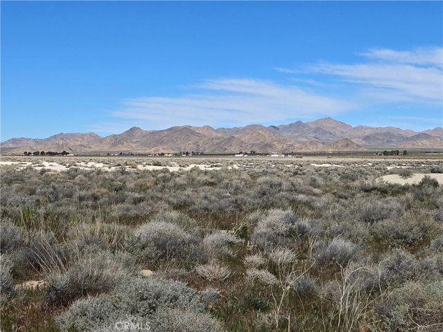 2 Northside Road, Lucerne Valley, CA 92356