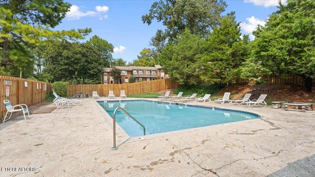 6529 Deane Hill Drive 42, Knoxville, TN 37919