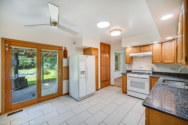 3900 W 155th Street, Markham, IL 60428