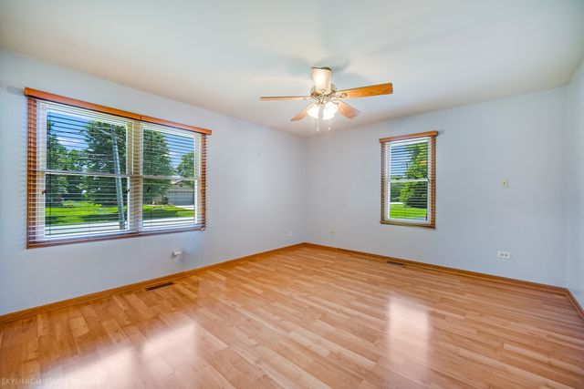3900 W 155th Street, Markham, IL 60428