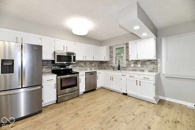 1814 Walnut Way, Noblesville, IN 46062