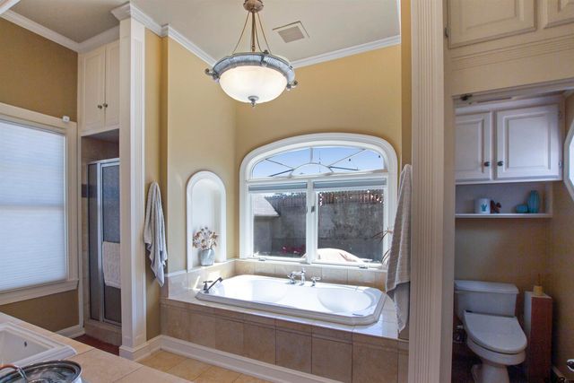 210 Mockingbird Ln, Tyler, TX 75701