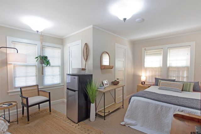 210 Mockingbird Ln, Tyler, TX 75701