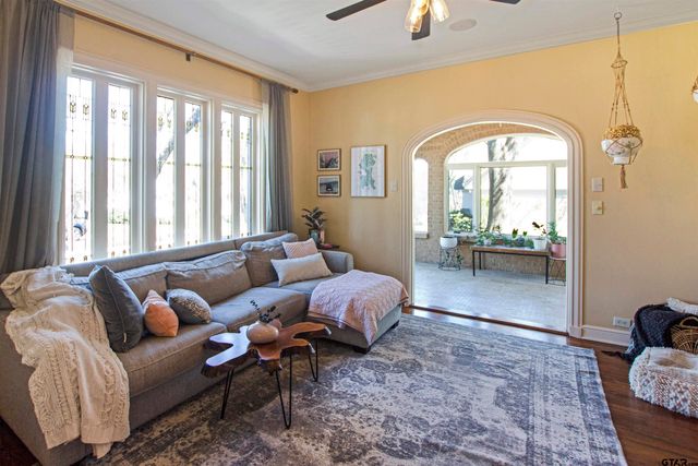 210 Mockingbird Ln, Tyler, TX 75701