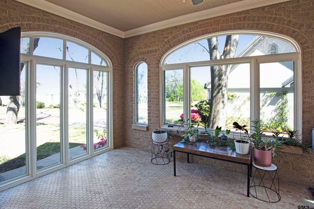 210 Mockingbird Ln, Tyler, TX 75701