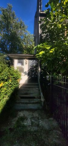 1059 E 80th Street, Chicago, IL 60619
