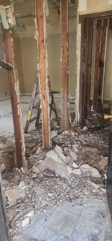 1059 E 80th Street, Chicago, IL 60619