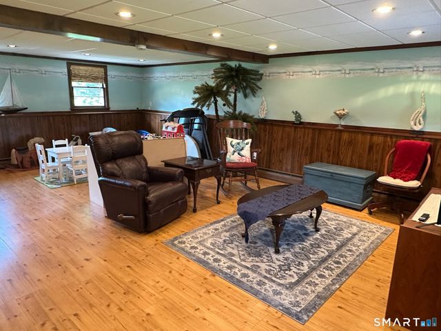 2 Ellen Drive, Beacon Falls, CT 06403