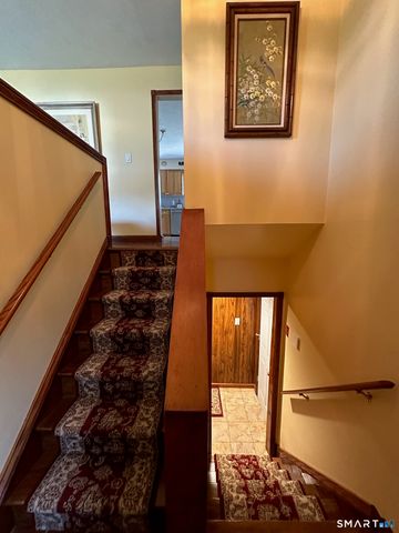 2 Ellen Drive, Beacon Falls, CT 06403
