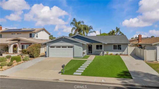 9325 Nalini Court, Santee, CA 92071