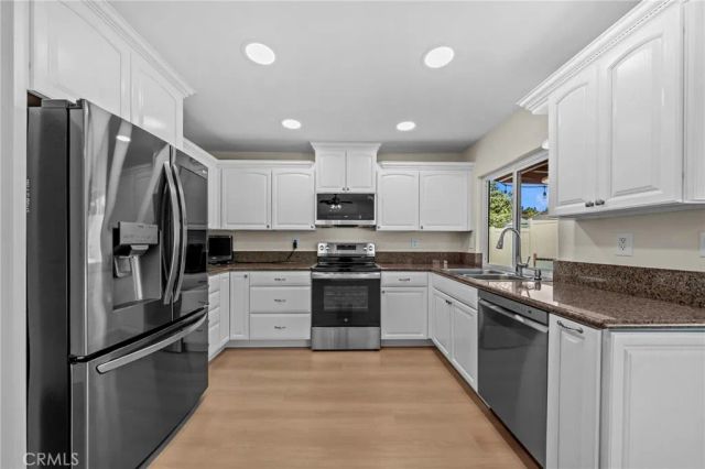 9325 Nalini Court, Santee, CA 92071