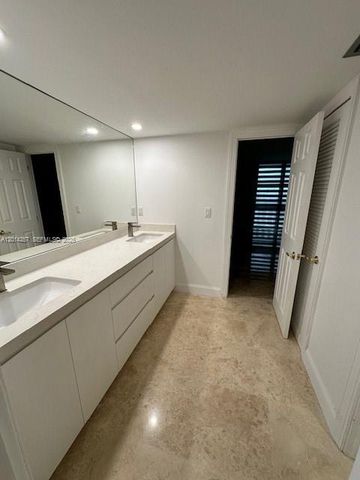 1121 CRANDON BL E1104, Key Biscayne, FL 33149