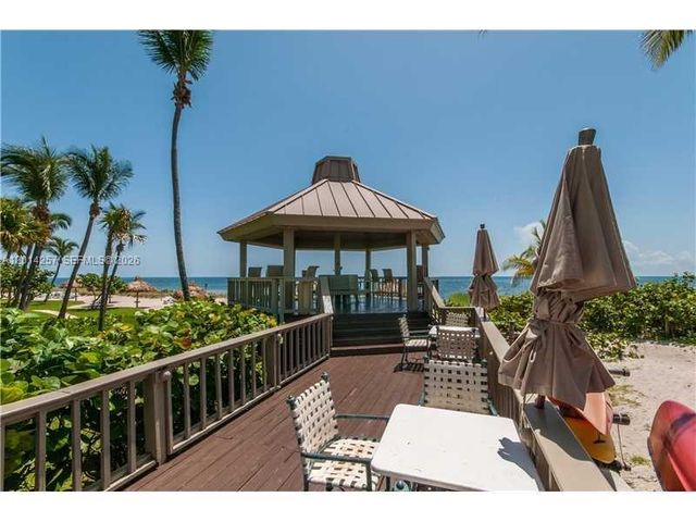 1121 CRANDON BL E1104, Key Biscayne, FL 33149