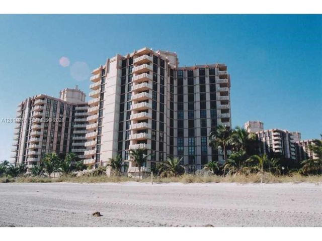 1121 CRANDON BL E1104, Key Biscayne, FL 33149