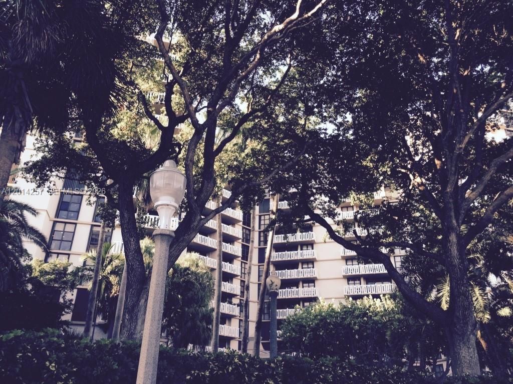 1121 CRANDON BL E1104, Key Biscayne, FL 33149