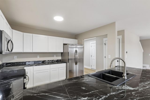 1363 93rd Street, West Des Moines, IA 50266