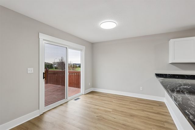 1363 93rd Street, West Des Moines, IA 50266