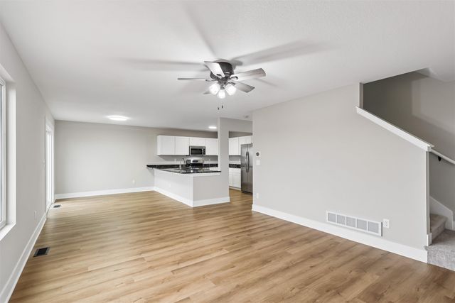 1363 93rd Street, West Des Moines, IA 50266