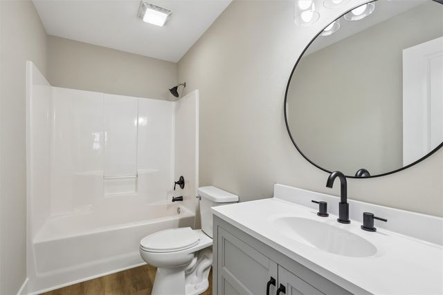 1363 93rd Street, West Des Moines, IA 50266