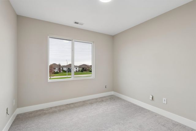 1363 93rd Street, West Des Moines, IA 50266