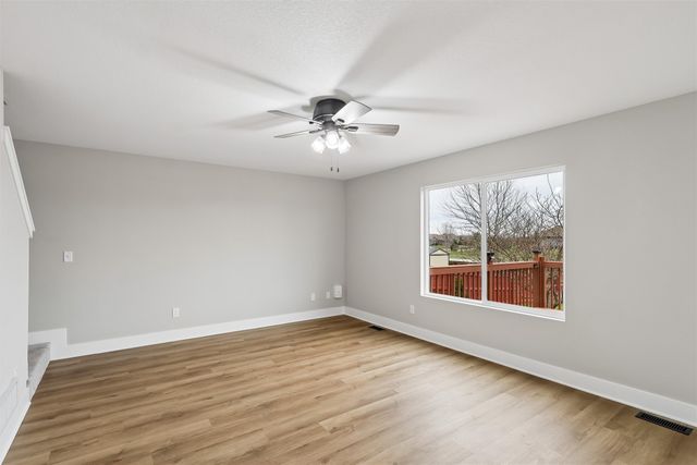 1363 93rd Street, West Des Moines, IA 50266