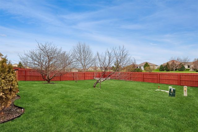 1363 93rd Street, West Des Moines, IA 50266