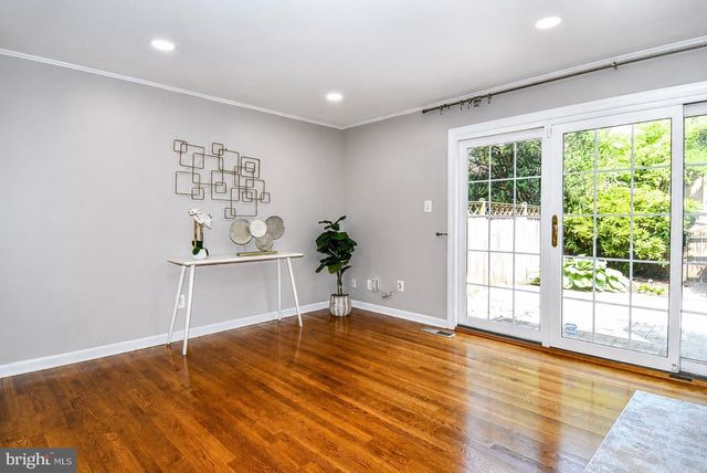 9222 BAILEY LN, Fairfax, VA 22031