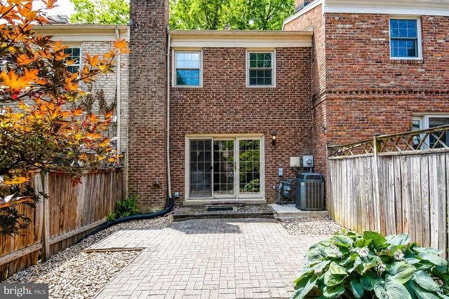 9222 BAILEY LN, Fairfax, VA 22031