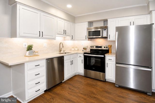9222 BAILEY LN, Fairfax, VA 22031