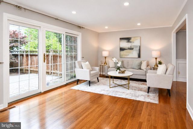 9222 BAILEY LN, Fairfax, VA 22031