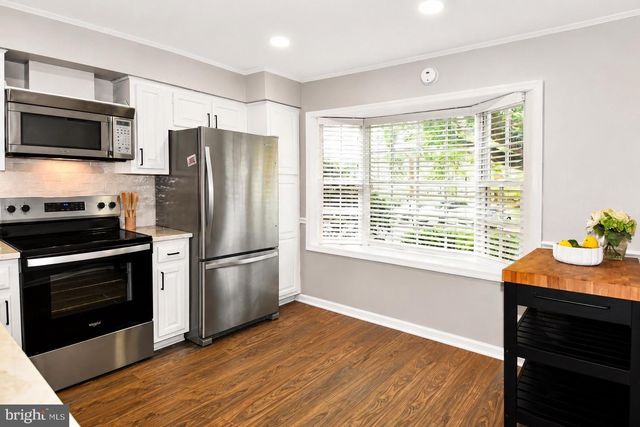 9222 BAILEY LN, Fairfax, VA 22031