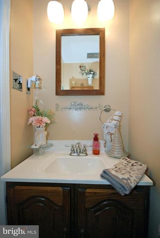 19 N DUNMOOR, Hamilton, NJ 08690