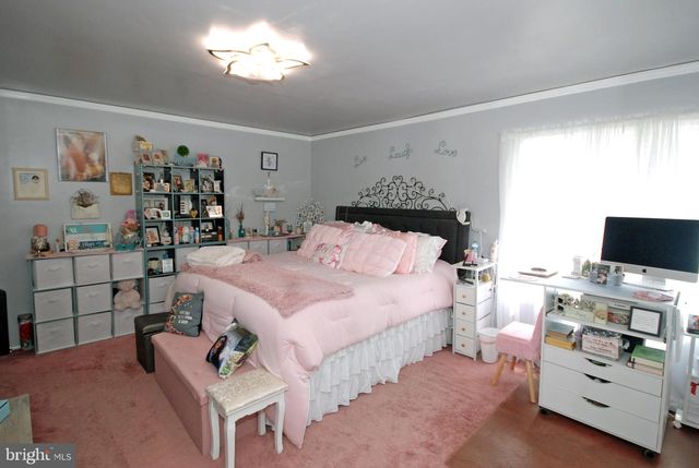 19 N DUNMOOR, Hamilton, NJ 08690
