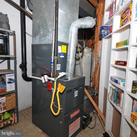 19 N DUNMOOR, Hamilton, NJ 08690