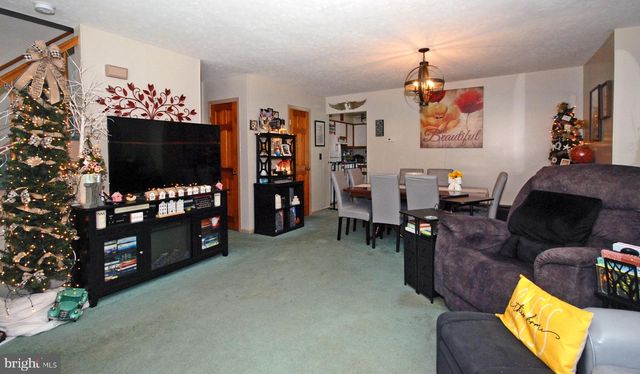 19 N DUNMOOR, Hamilton, NJ 08690