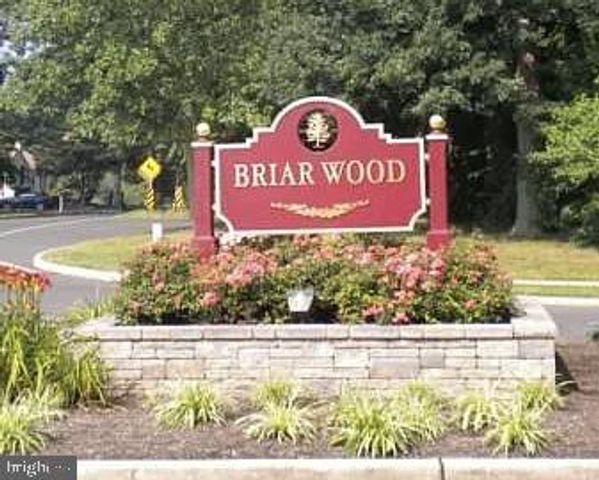 19 N DUNMOOR, Hamilton, NJ 08690