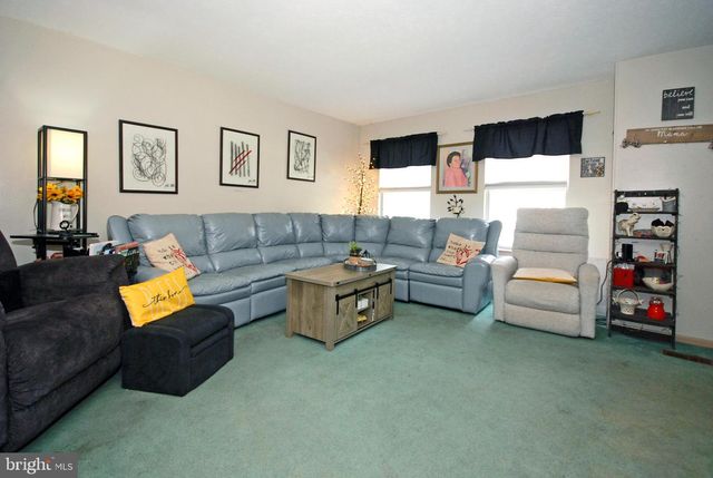 19 N DUNMOOR, Hamilton, NJ 08690