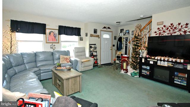 19 N DUNMOOR, Hamilton, NJ 08690