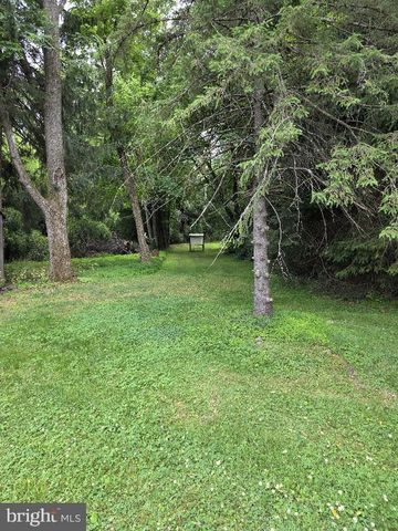 706 S MOUNTAIN RD, Dillsburg, PA 17019