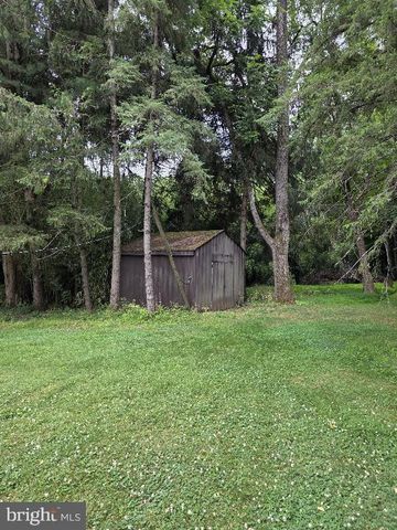 706 S MOUNTAIN RD, Dillsburg, PA 17019