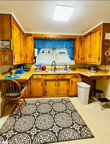 13 Montgomery Street, Drayton, SC 29333